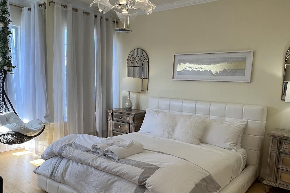 Photo of Bedroom in Inner Richmond