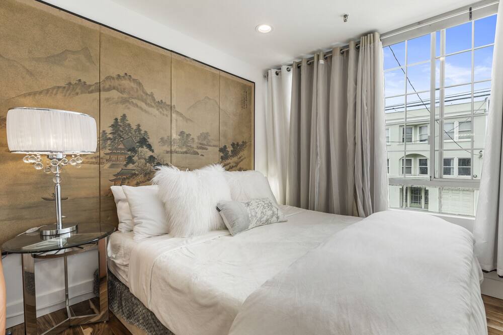 Photo of Bedroom in Inner Richmond