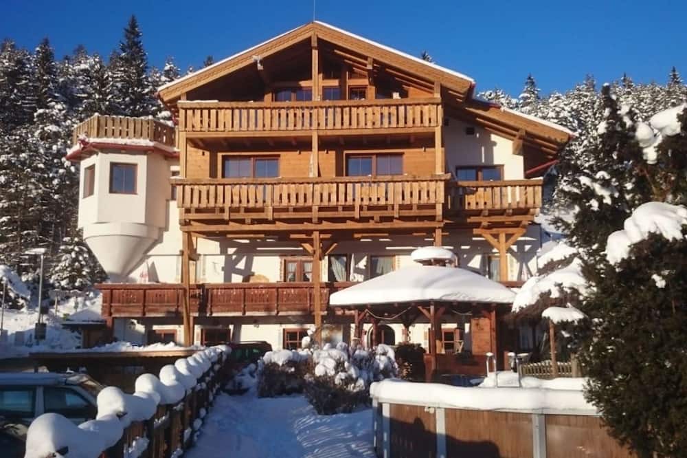 Photo of Outdoor in Mosern