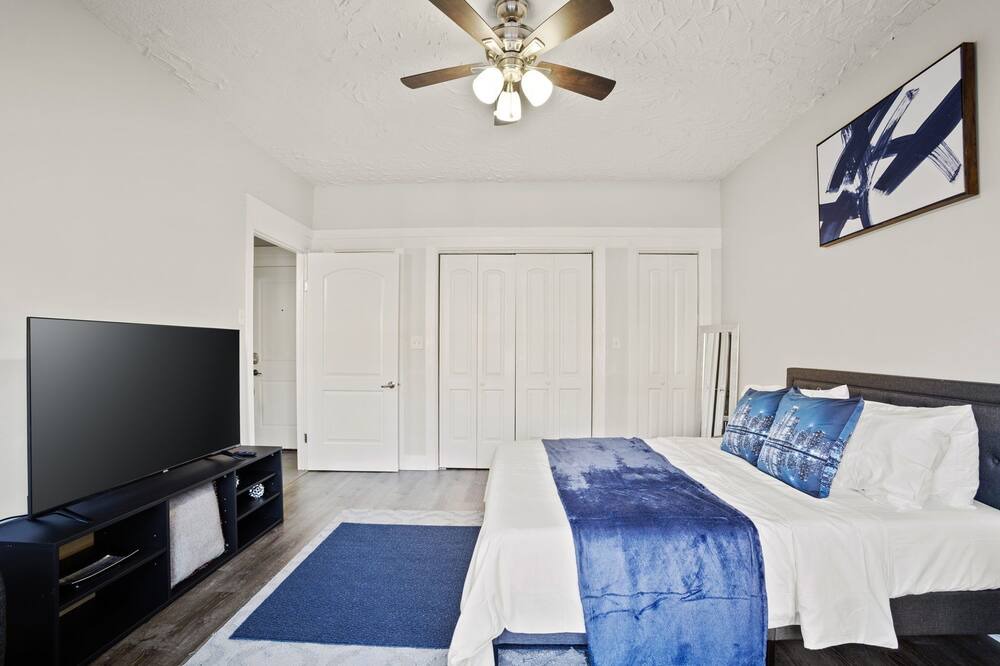 Photo of Bedroom in Sheridan Park