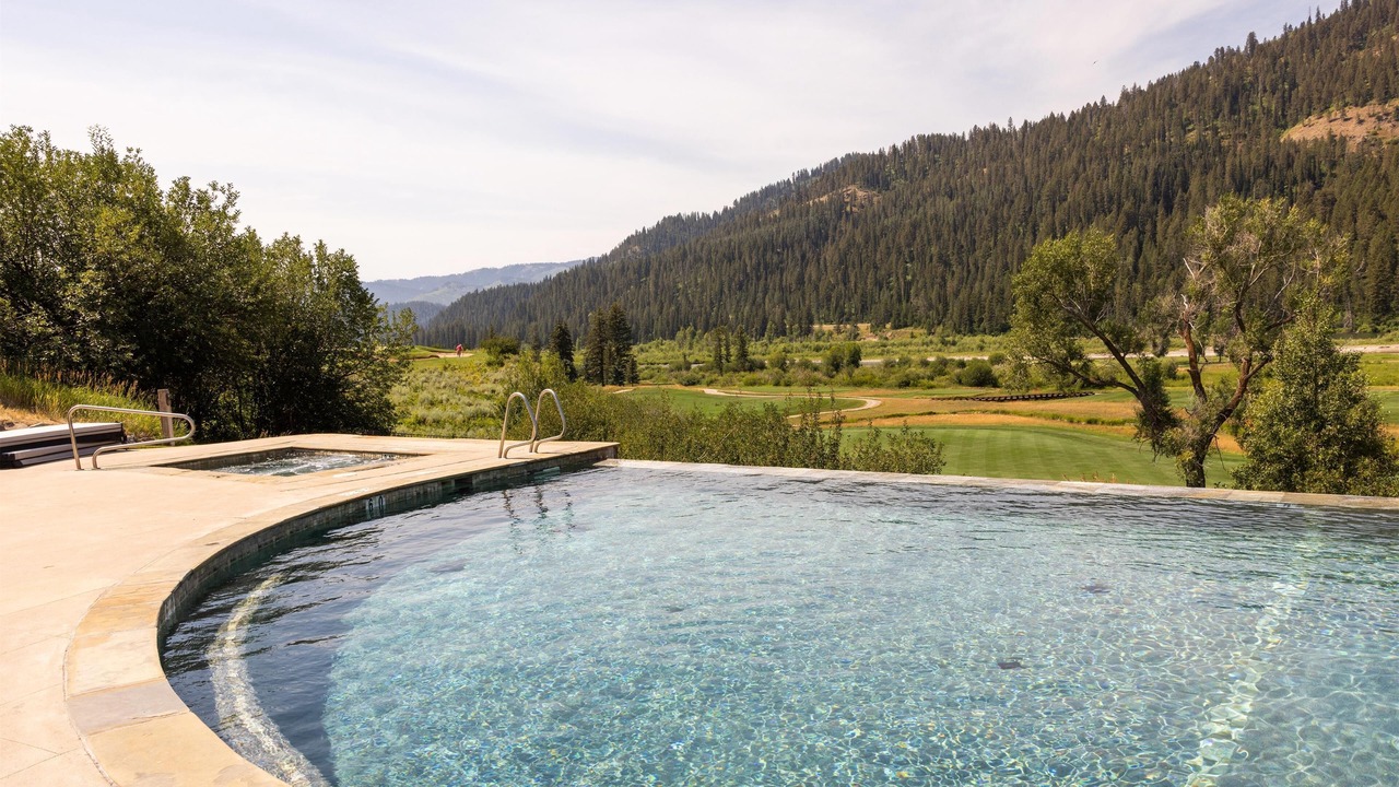 Photo of Others in Hoback Junction