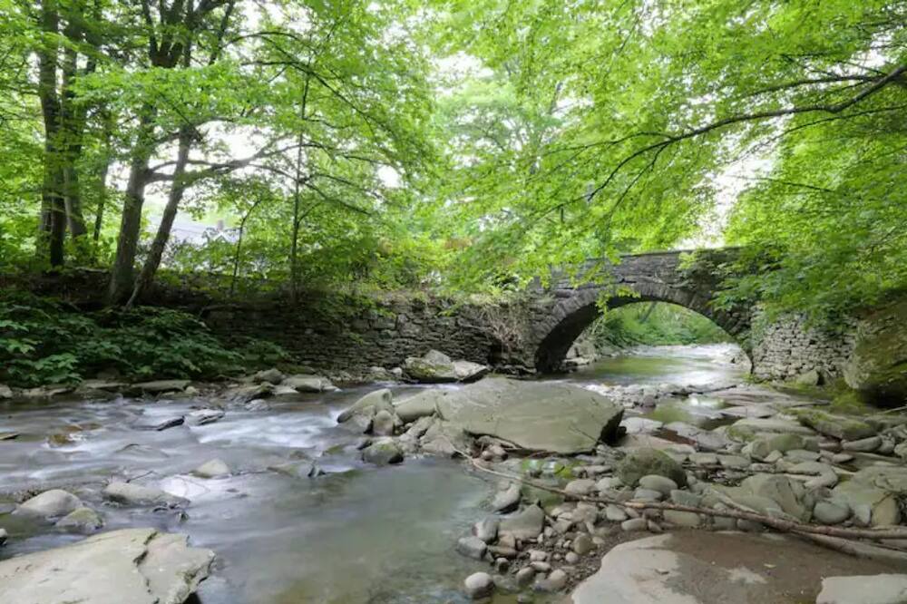 Photo of Outdoor in Hankins