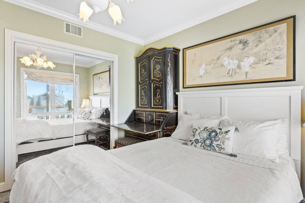 Photo of Bedroom in Outer Richmond
