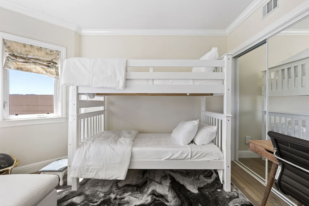 Photo of Bedroom in Outer Richmond