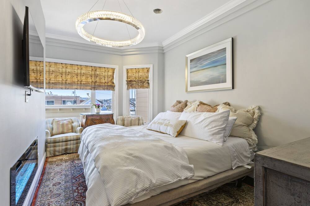 Photo of Bedroom in Outer Richmond