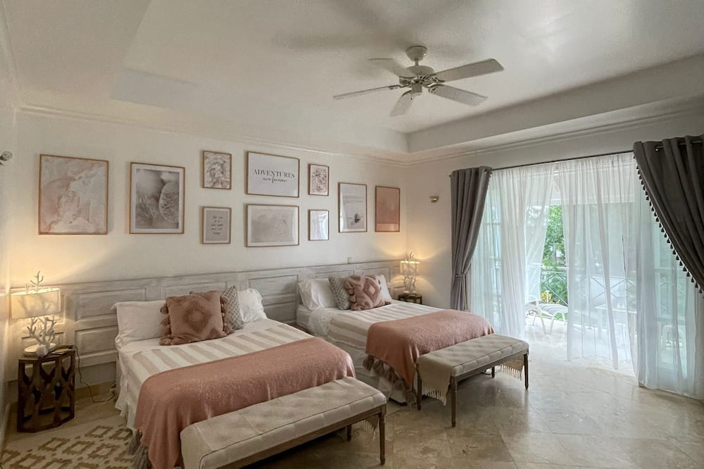 Photo of Bedroom in Schooner Bay