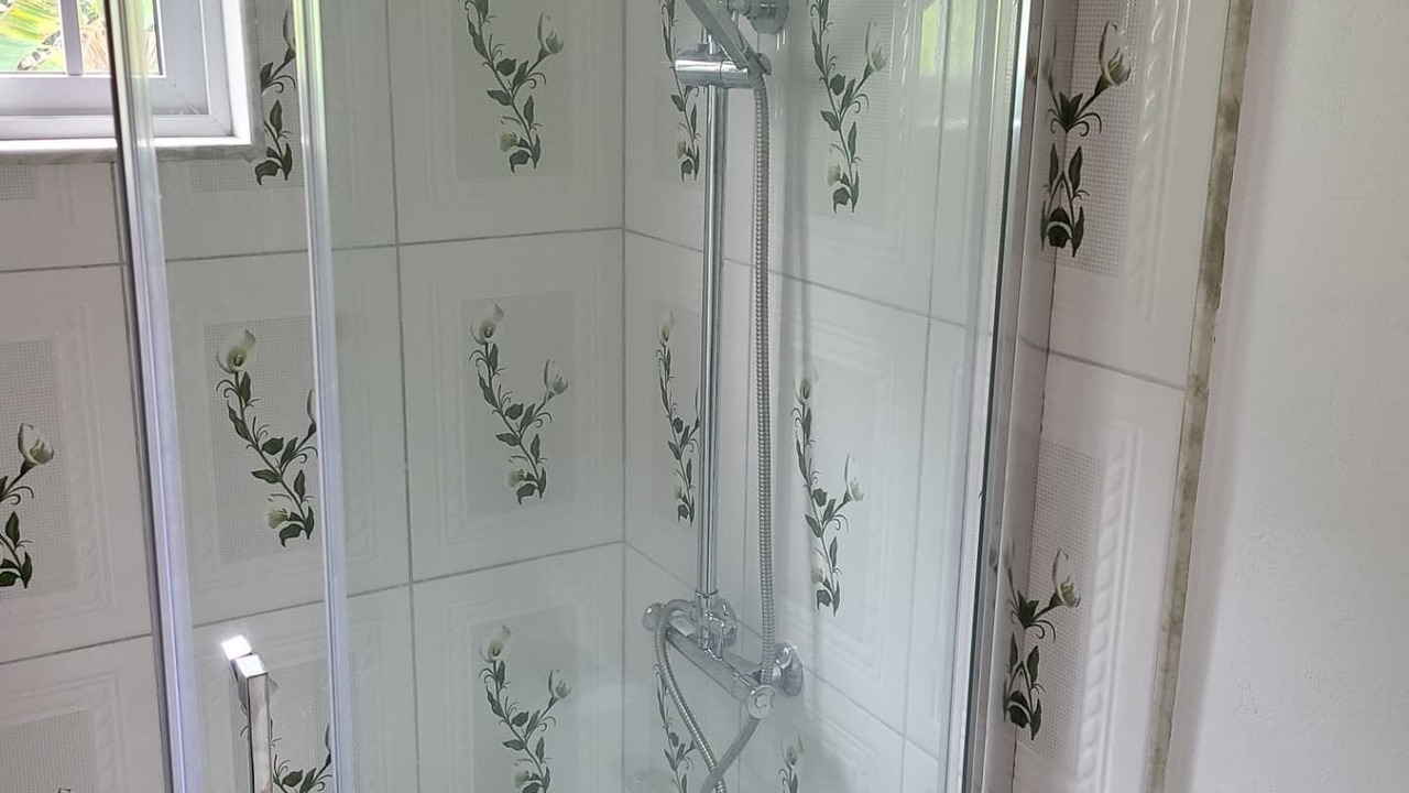 Photo of Bathroom in Penlyne Castle