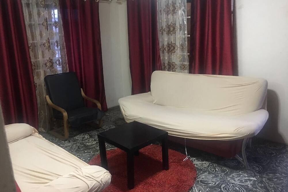 Photo of Livingroom in Freetown