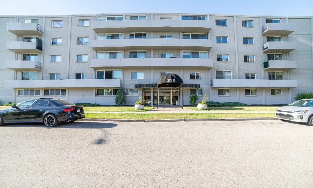 Photo of Outdoor in Crescent Heights