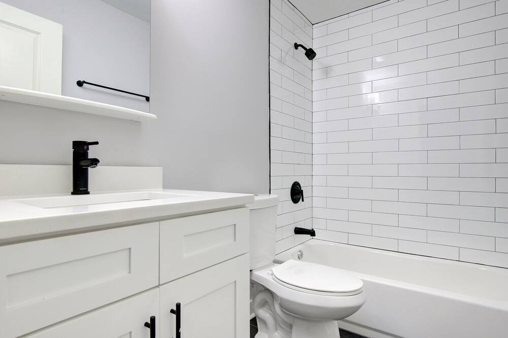 Photo of Bathroom in Edgewater