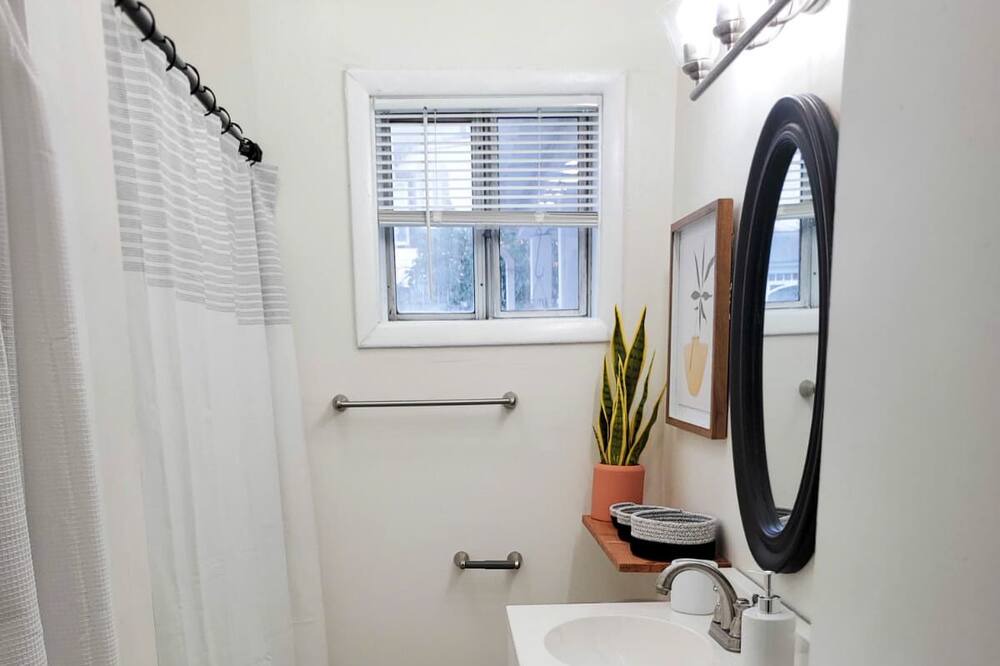 Photo of Bathroom in Middletown