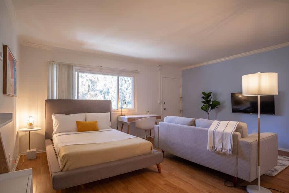 Photo of Bedroom in Los Angeles
