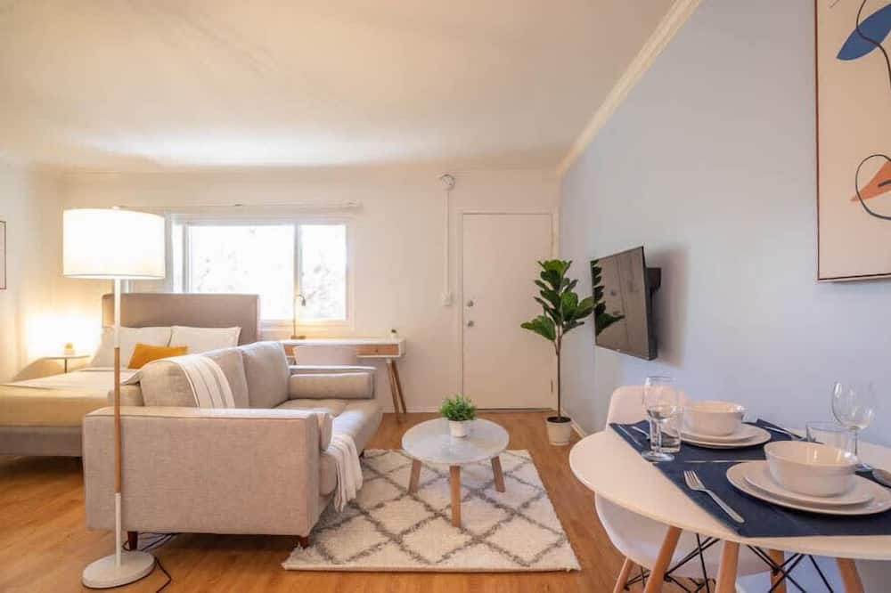 Photo of Bedroom in Los Angeles