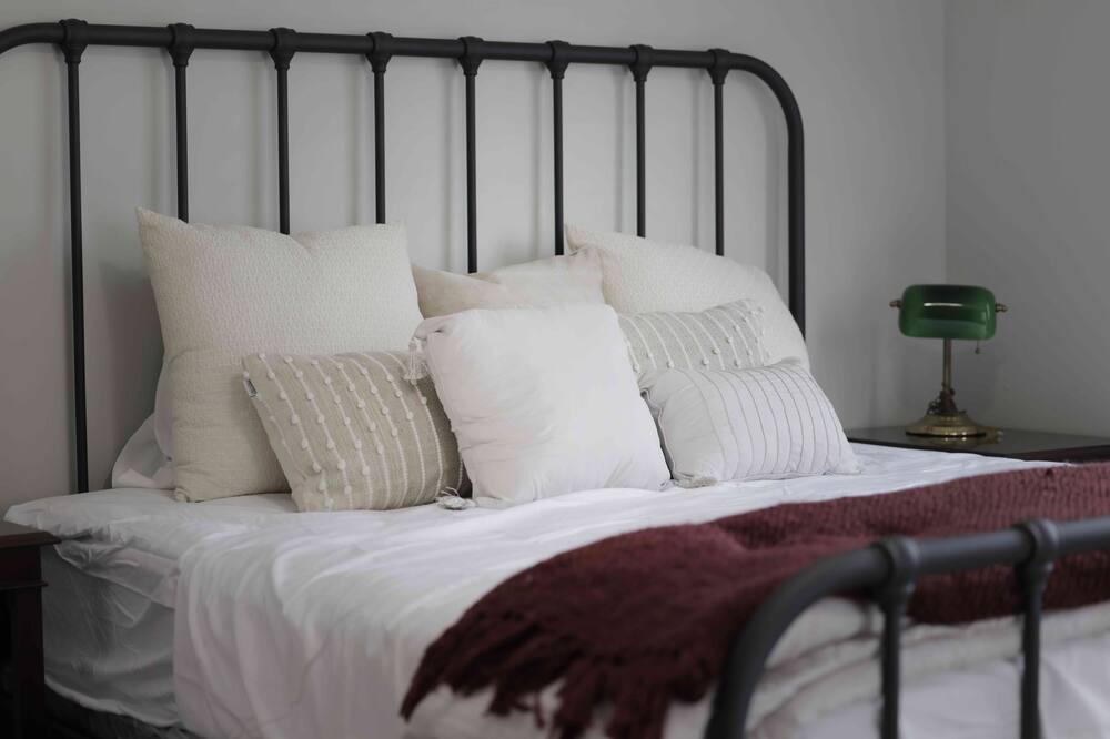 Photo of Bedroom in Wilshire