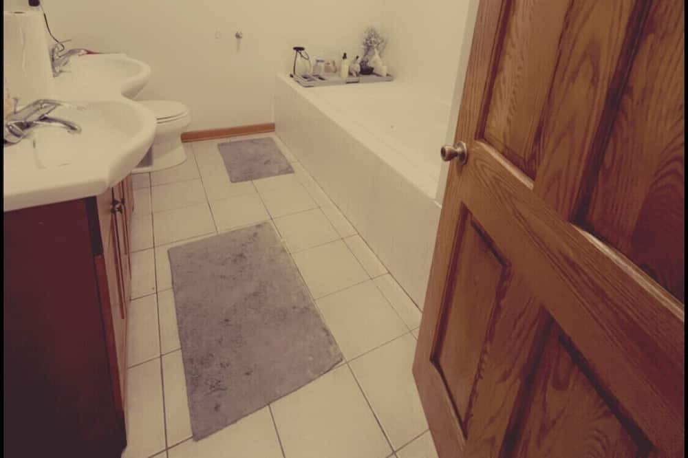 Photo of Bathroom in The Gap