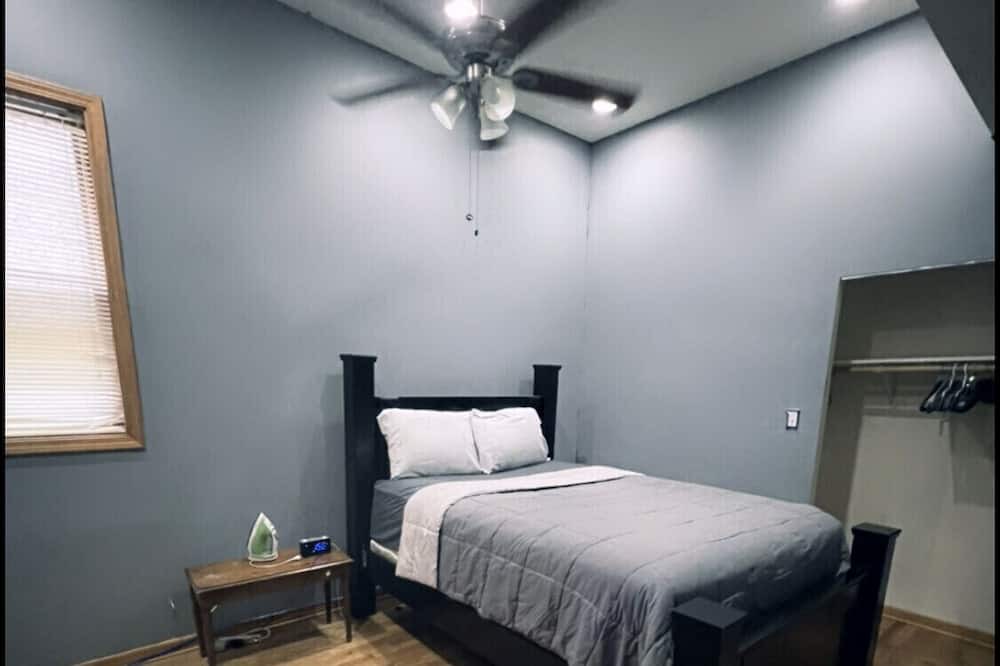 Photo of Bedroom in The Gap