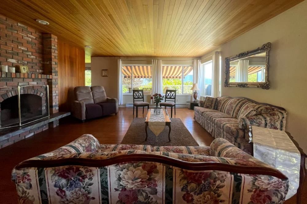 Photo of Livingroom in Langdale
