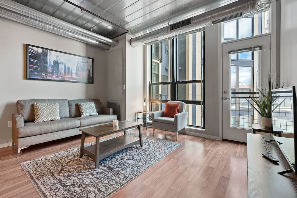 Photo of Outdoor in Old West Side