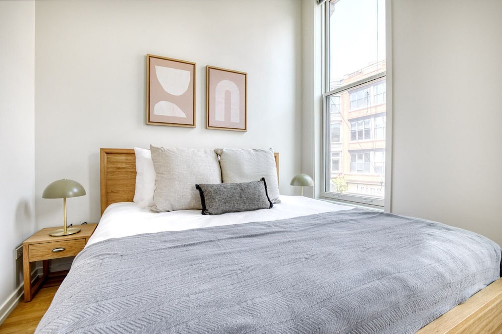 Photo of Bedroom in Wicker Park