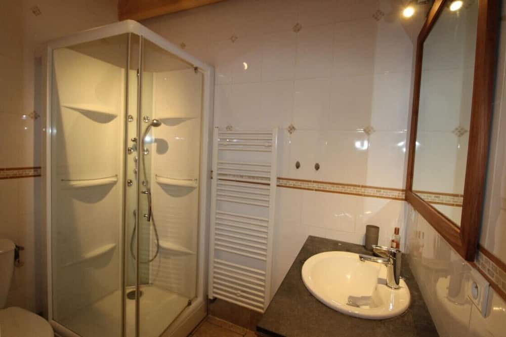 Photo of Bathroom in Mars