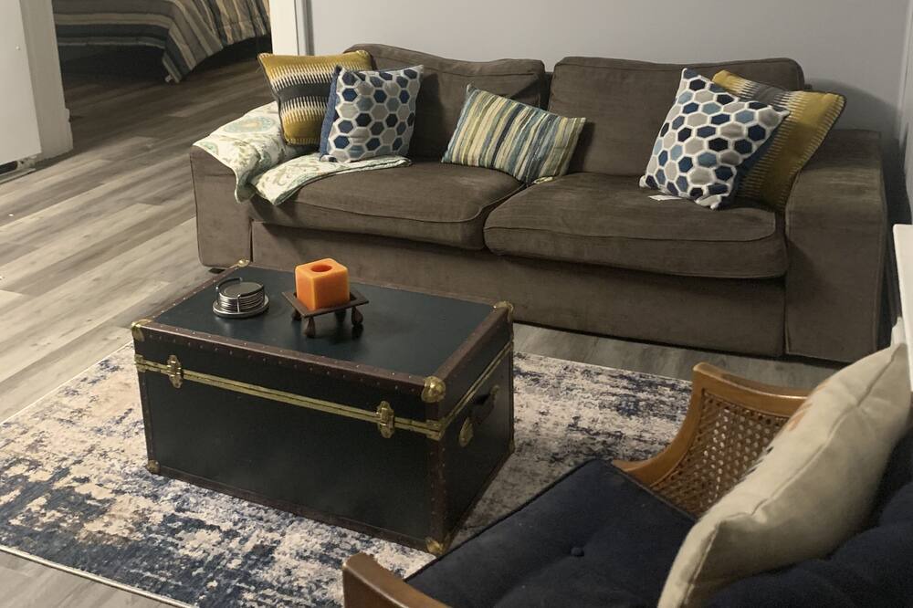 Photo of Livingroom in Canton