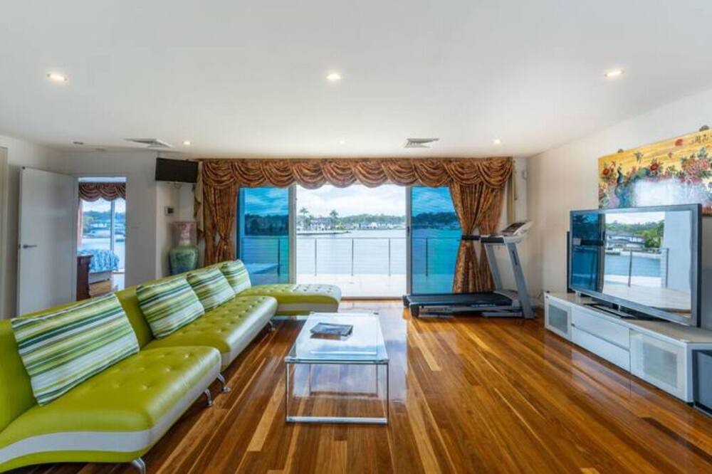 Photo of Livingroom in Sylvania Waters