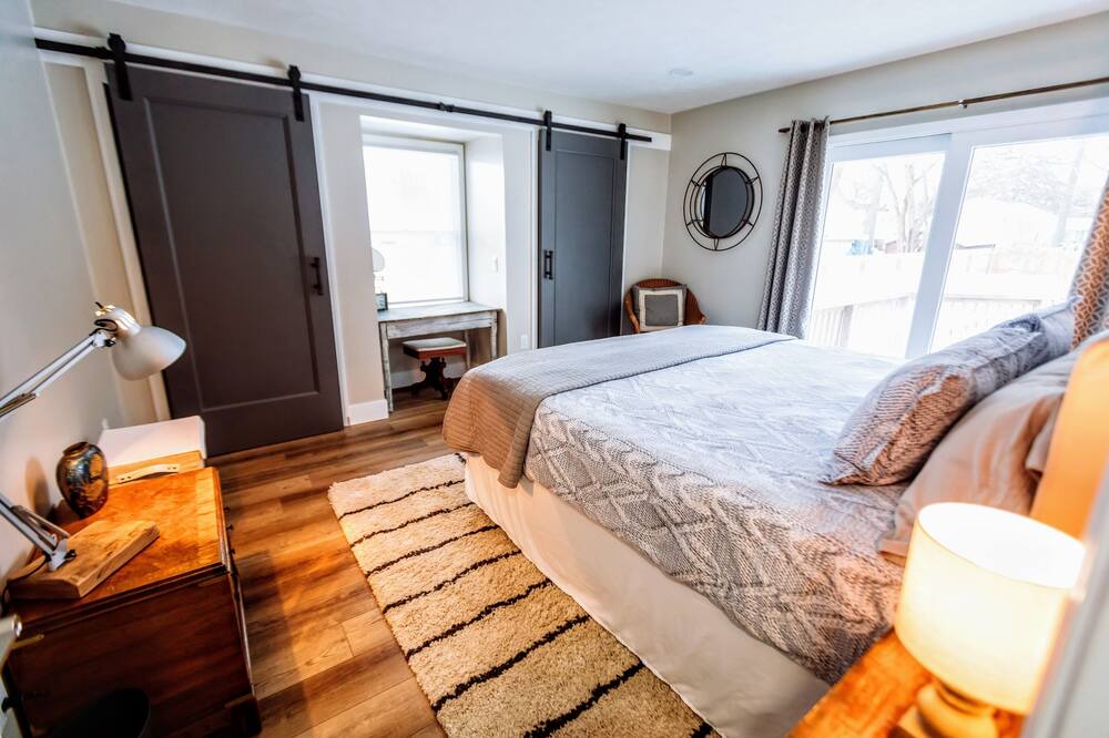 Photo of Bedroom in Kentwood