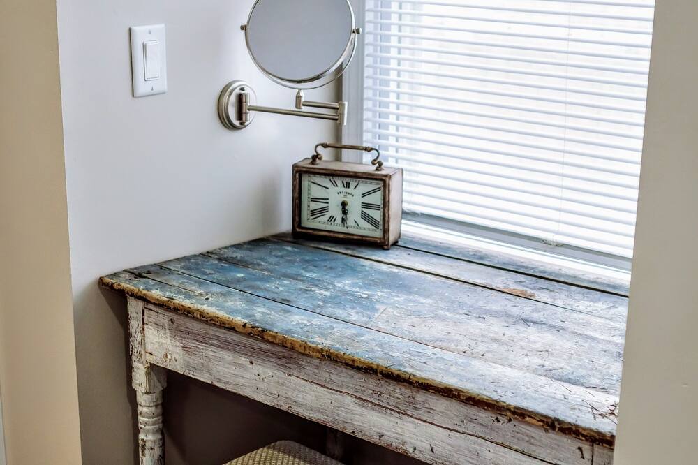 Photo of Bedroom in Kentwood
