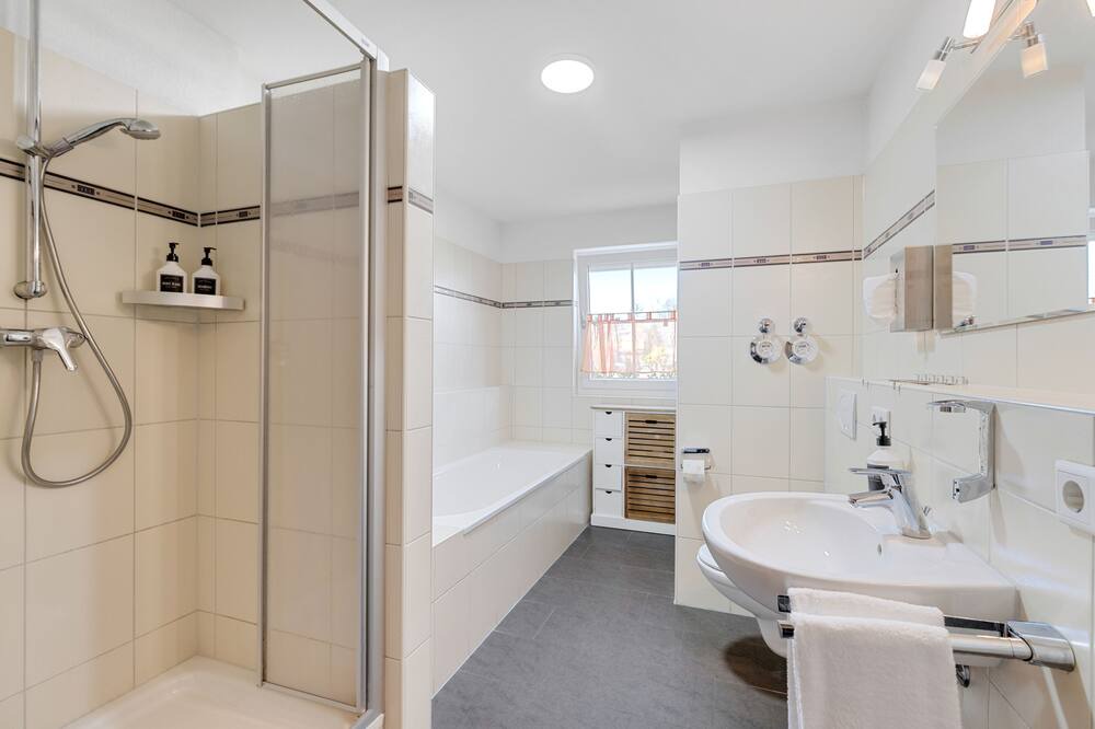 Photo of Bathroom in Rust
