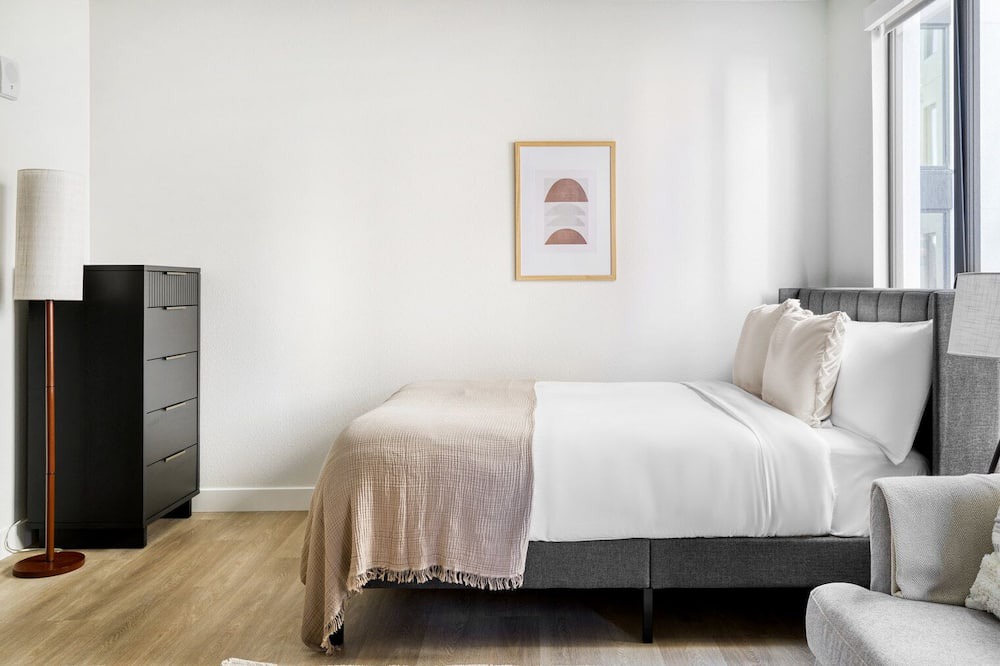 Photo of Bedroom in Downtown Berkeley
