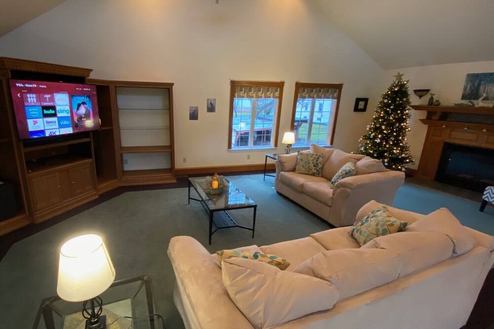 Photo of Livingroom in Hummels Wharf