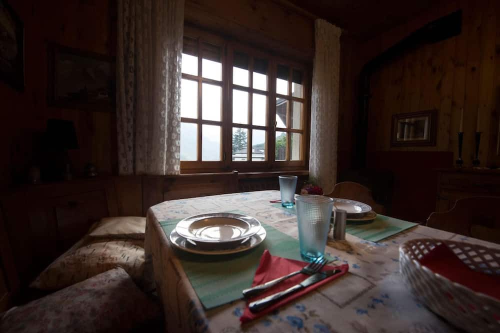 Photo of Livingroom in Villa-Nabian