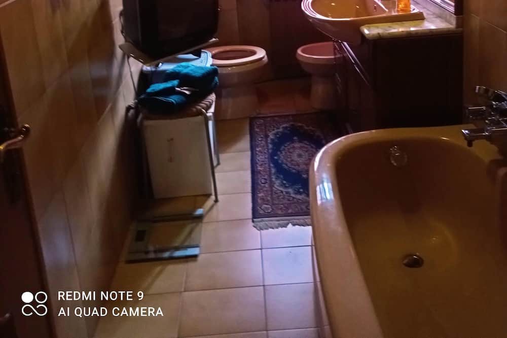 Photo of Bathroom in Villa-Nabian