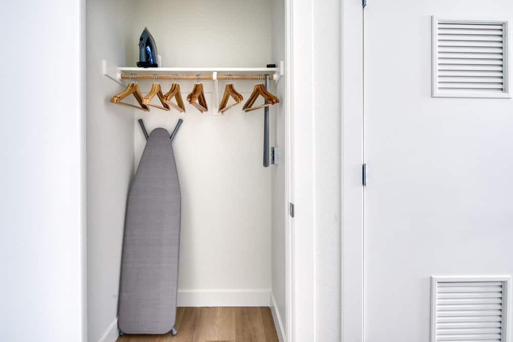 Photo of Bedroom in Downtown Berkeley