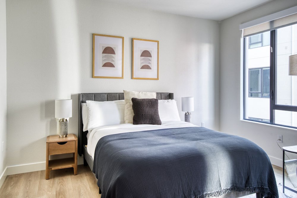 Photo of Bedroom in Downtown Berkeley