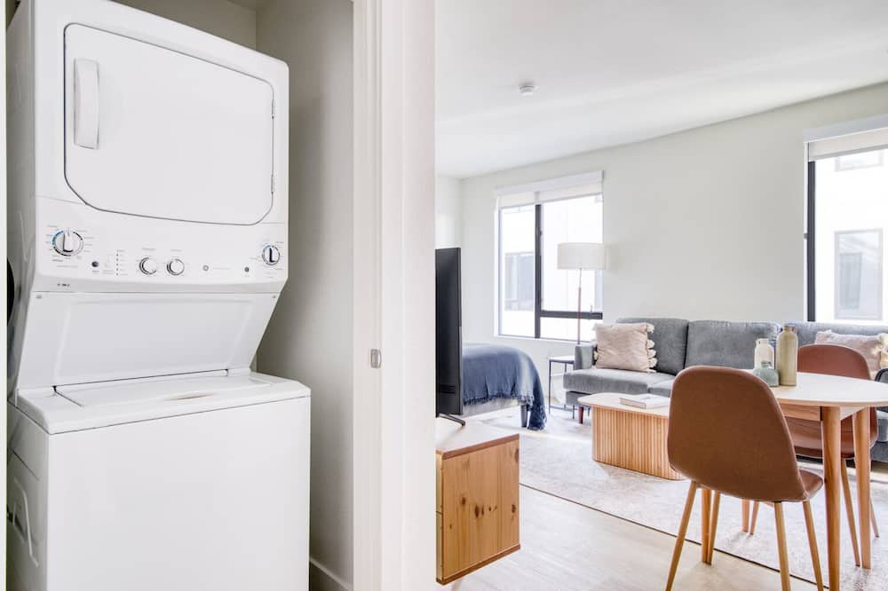 Photo of Bedroom in Downtown Berkeley
