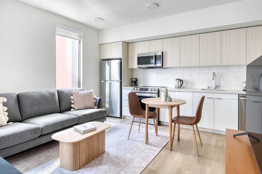 Photo of Bedroom in Downtown Berkeley