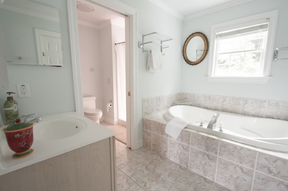 Photo of Bathroom in Woodstock