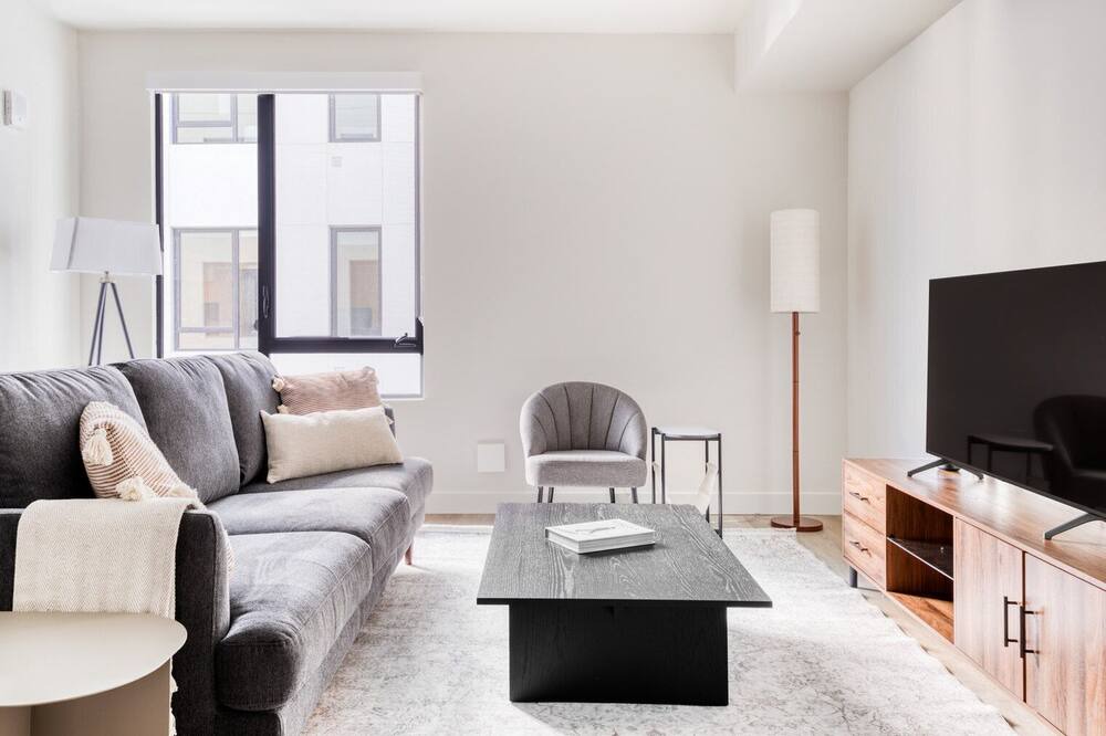 Photo of Livingroom in Downtown Berkeley
