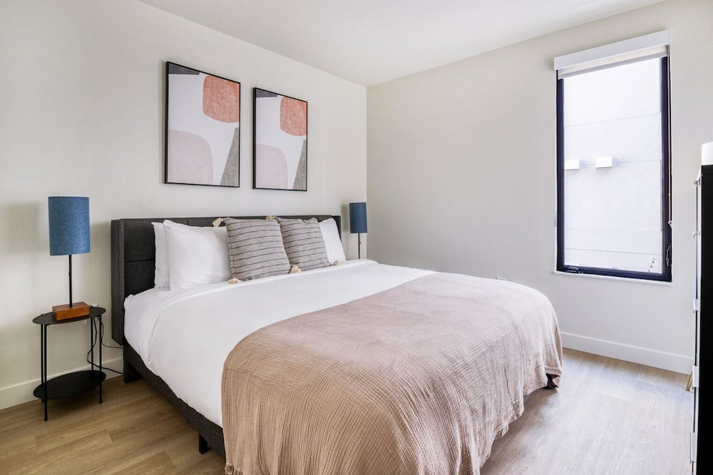 Photo of Bedroom in Downtown Berkeley