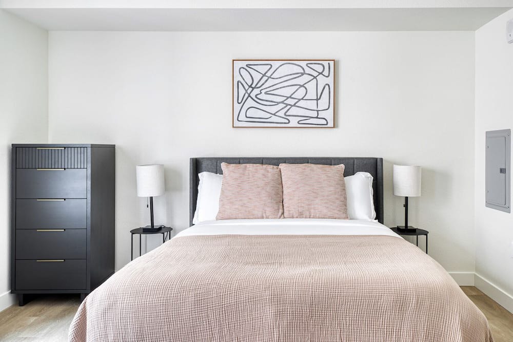 Photo of Bedroom in Downtown Berkeley