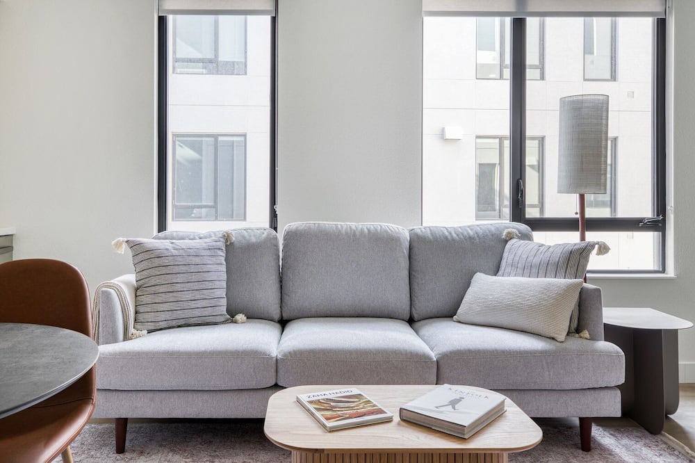 Photo of Livingroom in Downtown Berkeley