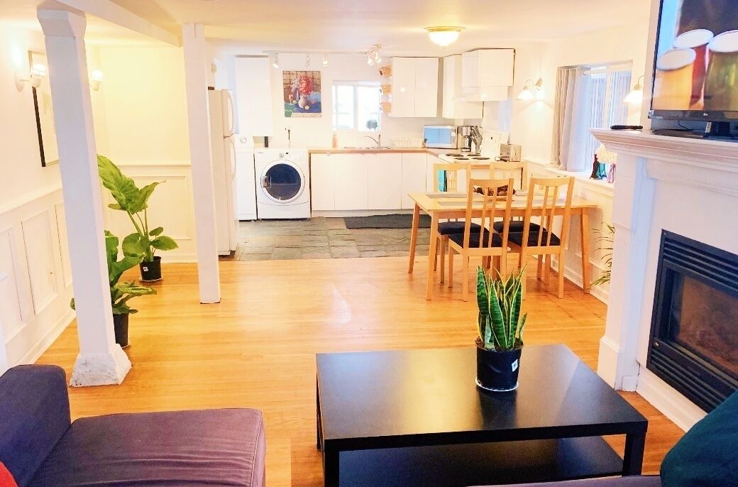 Photo of Livingroom in Kitsilano