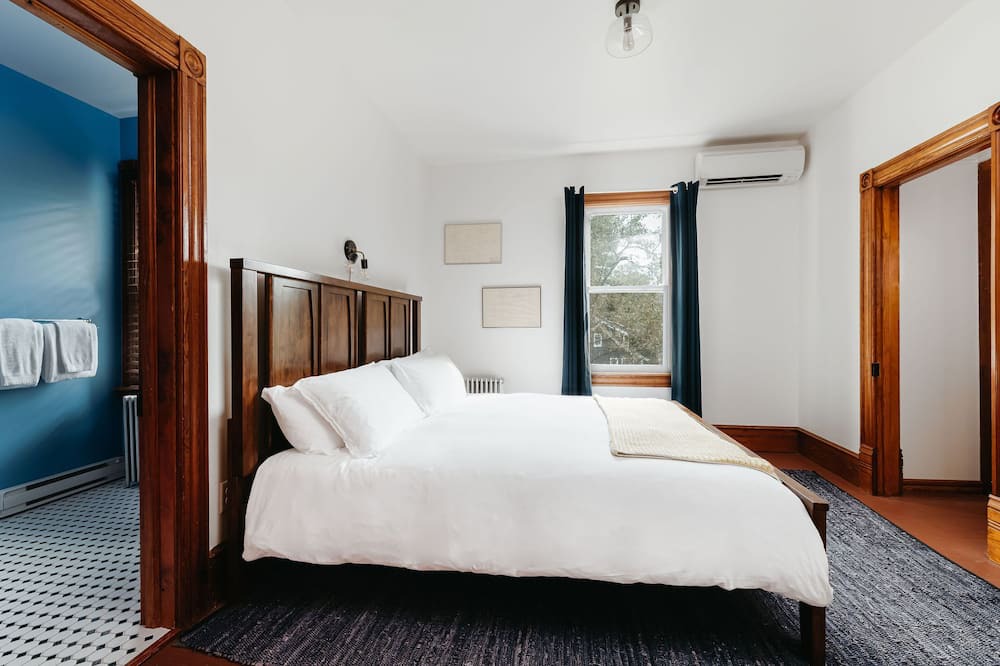 Photo of Bedroom in North Branch