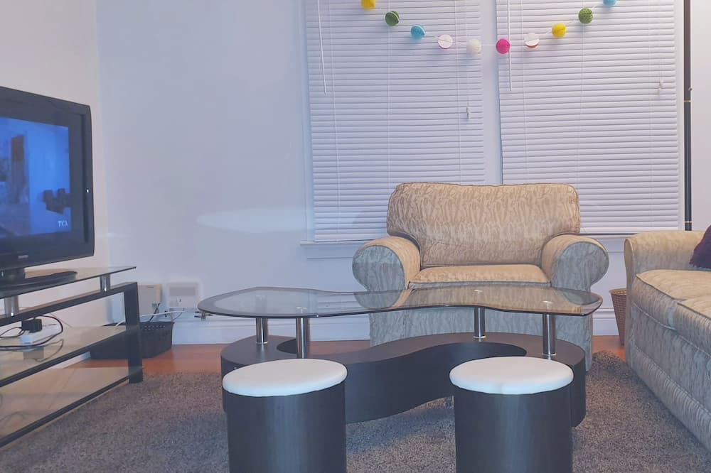 Photo of Livingroom in Sherbrooke