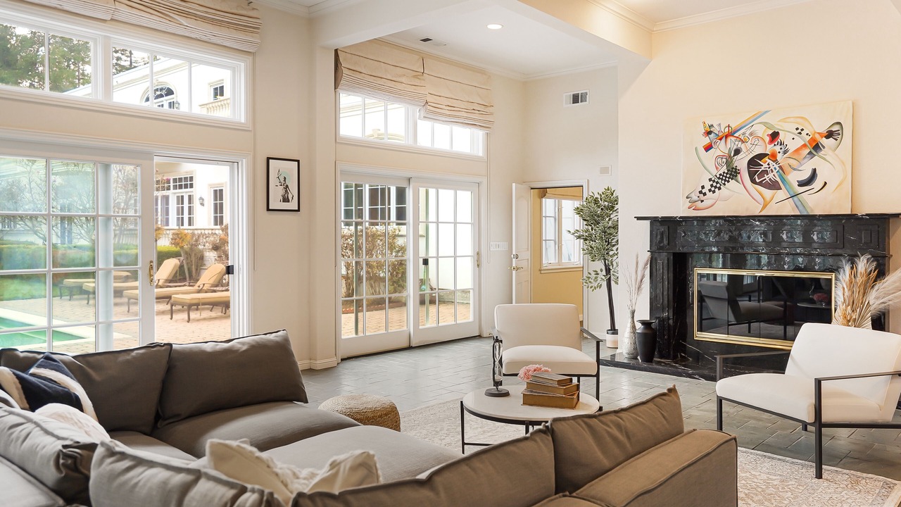 Photo of Livingroom in West Atherton