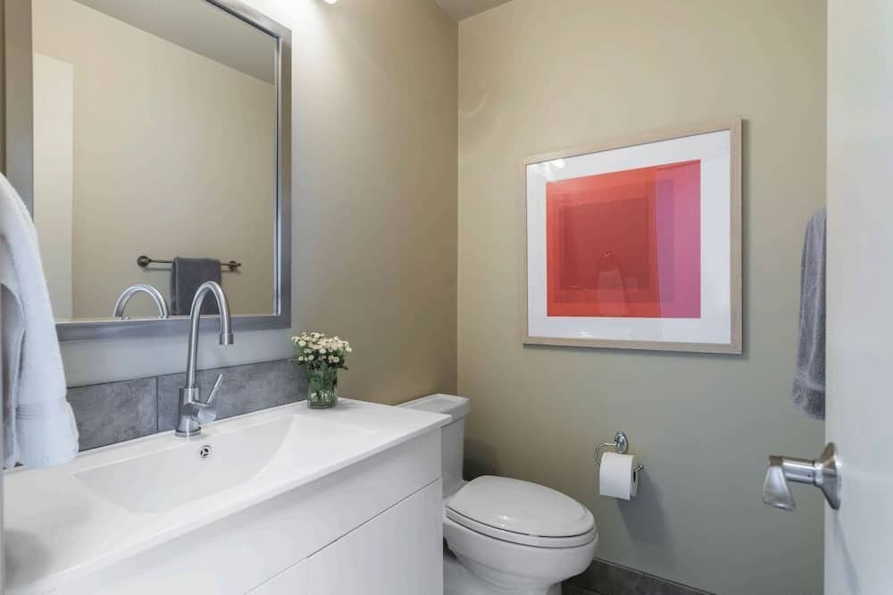 Photo of Bathroom in Cow Hollow