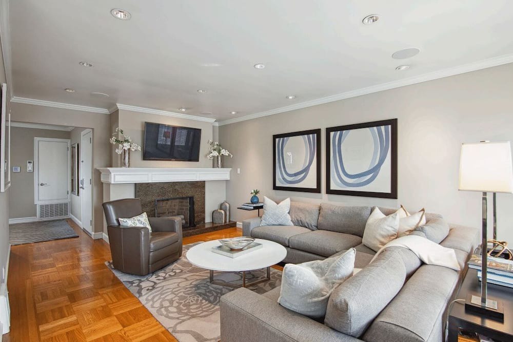 Photo of Livingroom in Cow Hollow