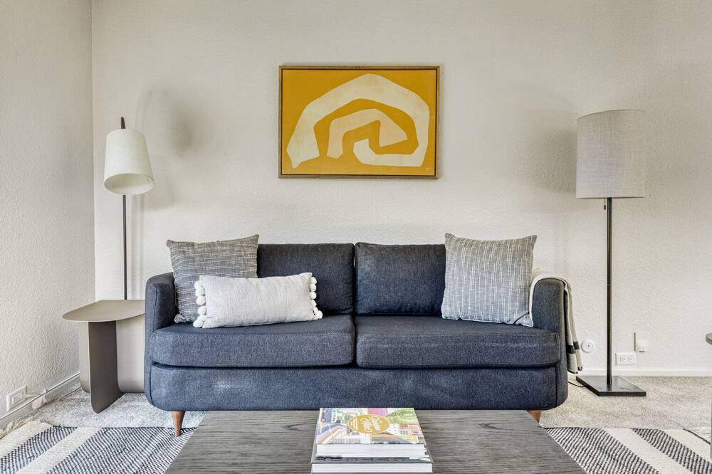 Photo of Livingroom in Los Angeles