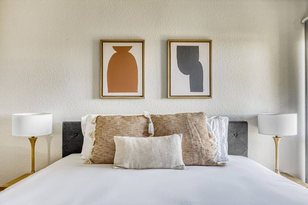 Photo of Bedroom in Los Angeles